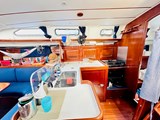 Beneteau Oceanis 473 Galley